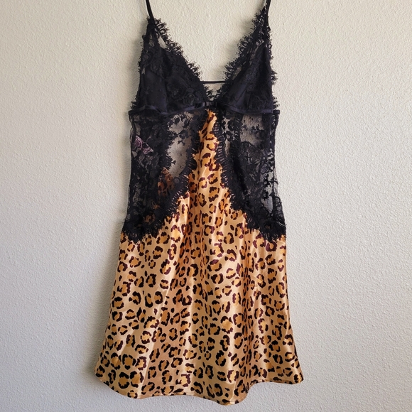 Victoria's Secret Very Sexy Leopard and Lace Babydoll Size Small - Picture 9 of 9